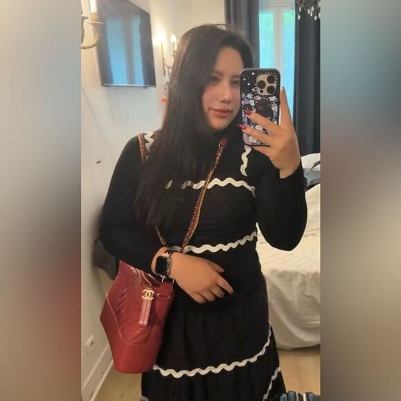 Chanel calfskin Gabrielle hobo Medium in hot pink - Picture 3 of 16